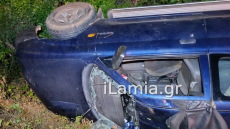 Σοβαρό τροχαίο στη Φθιώτιδα με ανατροπή αγροτικού και έναν τραυματία, δείτε εικόνες