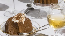 Μπουντίνο σοκολάτας με Vinsanto