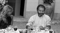 Είκοσι εννέα χρόνια από τη δολοφονία του Τζιάνι Βερσάτσε: Οι αναμνήσεις που μοιραστήκαμε θα ζουν για πάντα, γράφει η Ντονατέλα