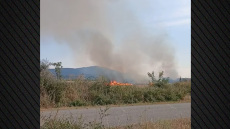Υπό έλεγχο η φωτιά σε ξερά χόρτα στην Εργάνη Ροδόπης, σηκώθηκαν τέσσερα εναέρια, δείτε βίντεο