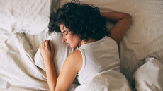 8 χρήσιμα tips για ποιοτικό ύπνο το καλοκαίρι – Δύο ειδικοί συμβουλεύουν
