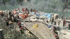 Τουλάχιστον 8 νεκροί, 34 αγνοούμενοι από κατολίσθηση στην Κίνα, δείτε βίντεο 
