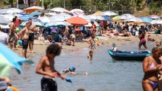 Τετραήμερος καύσωνας από σήμερα: Έως και 43°C ο υδράργυρος, πότε θα δροσίσει