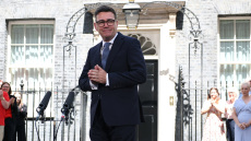 Νέος πρωθυπουργός της Βρετανίας ο Άντι Μπέρναμ: «Οι πολίτες έχουν μπουχτίσει, πρέπει να γίνουμε καλύτεροι»