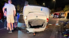 Νεκρός ο οδηγός του ΙΧ που ντεραπάρισε στα Λιμανάκια, δείτε βίντεο