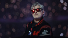 Ο Γάλλος DJ Kavinsky βρέθηκε νεκρός στο σπίτι του στο Παρίσι