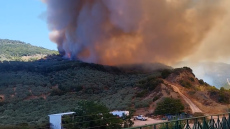 Καλύτερη η εικόνα στην μεγάλη πυρκαγιά στην Άρτα
