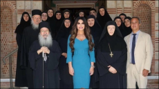 Η Κίμπερλι Γκιλφόιλ επισκέφθηκε το Ιερό Κοινόβιο Ευαγγελισμού της Θεοτόκου στην Χαλκιδική