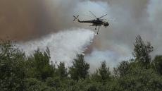 Φωτιά στο Σπήλαιο Ορεστιάδας, σηκώθηκε ελικόπτερο
