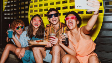 Μελέτη Bank of America: Η Gen Z αποταμιεύει λιγότερο από κάθε άλλη γενιά, ωστόσο συνεχίζει να ξοδεύει