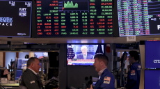 Wall Street: Νέο ρεκόρ για τον S&P 500 - Χαμόγελα στην αγορά καθώς υποχωρούν οι φόβοι για τη Fed