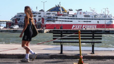 Τέλος το απαγορευτικό απόπλου, ξεκίνησαν τα πλοία από Ραφήνα και Λαύριο: Πρόσθετα δρομολόγια για να εξυπηρετηθεί το αυξημένο επιβατικό κοινό