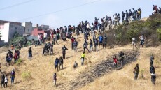 Νέα απόπειρα εισβολής μεταναστών στη Θέουτα: Εκατοντάδες υπό κράτηση στο Μαρόκο
