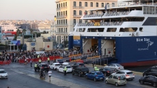 Δεκαπενταύγουστος: 73 αναχωρήσεις με 21.893 επιβάτες από τον Πειραιά