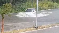 Κακοκαιρία στα Ιωάννινα: Ισχυρές καταιγίδες και χαλάζι πλημμύρισαν τους δρόμους, δείτε βίντεο