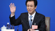 Η κινεζική δικαιοσύνη καταδίκασε σε ισόβια για απάτη και κατάχρηση τον ιδρυτή της Evergrande, πρόστιμο €2 δισ. στην άλλοτε κραταιά εταιρεία ακινήτων