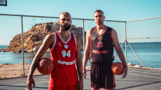 Οι νέες ρετρό φανέλες του Ολυμπιακού τρέλαναν τον Φουρνιέ και «έριξαν» το ηλεκτρονικό κατάστημα