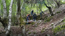Επιχείρηση διάσωσης για δύο επιβαίνοντες σε αγροτικό που έπεσε σε γκρεμό 50 μέτρων στον Άγιο Δημήτριο Αγράφων Ευρυτανίας, δείτε φωτογραφίες