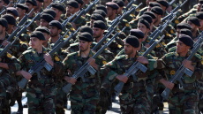 Οι ΗΠΑ έβαλαν στη «μαύρη λίστα» τουρκική τράπεζα επειδή μετέφερε εκατομμύρια δολάρια στους Φρουρούς της Επανάστασης