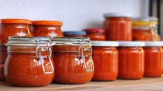 Έτοιμη σάλτσα ντομάτας ή φρέσκια; Η «τυφλή» δοκιμή που ανέδειξε νικητή