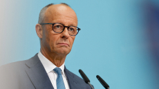Politico: Το AfD βλέπει ευκαιρία για το «τελειωτικό χτύπημα» στον Μερτς - Η πίεση, τα αδιέξοδα και η «απαγορευμένη» συνεργασία