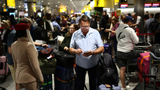 Βρετανία: Μετά το χθεσινό χάος στα αεροδρόμια με τις 1.000 ακυρώσεις πτήσεων, αρχίζει η μάχη των ευθυνών
