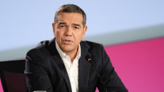 Ο Τσίπρας πρότεινε την φορολόγηση των καταθέσεων για το 1% των πιο πλούσιων, απαντώντας στο Πρώτο Θέμα, ευχήθηκε καλή επιτυχία στον Σαμαρά