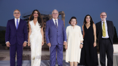 Η Αμάλ Κλούνεϊ στο Ολυμπιείο: Οι αφίξεις των υψηλών προσκεκλημένων, δείτε βίντεο