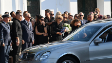 Σε κλίμα βαθιάς συγκίνησης στον Πύργο το τελευταίο «αντίο» στον επισμηναγό Γιάννη Μπλέσια που σκοτώθηκε στην Τανάγρα