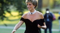 Η Χριστίνα Σταμπολιάν στο Marie Claire: «Το Revenge Dress της πριγκίπισσας Νταϊάνα το σχεδίασα στον Βόλο κάτω από το φως της Ελλάδας»
