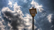 Φθινοπωρινός σήμερα ο καιρός με αισθητή πτώση της θερμοκρασίες - Πού θα βρέξει