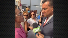 Ο Γεωργιάδης φώναξε το σύνθημα «ο μόνος δρόμος είναι αντίσταση και πάλη» με συνδικαλιστές στο Βόλο και τρολάρει: Επιτέλους, λίγη συμμορία μιζέριας