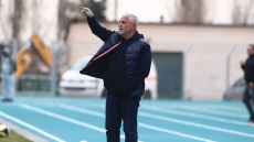 Παραιτήθηκε ο Βοσνιάδης: Άντεξε τρεις αγωνιστικές στον πάγκο του Πανσερραϊκού ο Έλληνας τεχνικός 