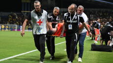 Απίστευτη ατυχία στον ΠΑΟΚ: Αναγκαστικές αλλαγές για Άλι, Παβλένκα που υπέστησαν εξάρθρωση ώμου στο Αγρίνιο, δείτε βίντεο
