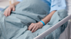ΕΟΔΥ: 114 νέες εισαγωγές COVID-19 και 52 για γρίπη την τελευταία εβδομάδα