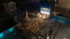 Beyond Borders: Πήγαμε στο φεστιβάλ όπου βλέπεις κορυφαία ντοκιμαντέρ ενώ δίπλα σου κολυμπούν θαλάσσιες χελώνες