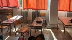 Τμήμα οροφής έπεσε σε αίθουσα Λυκείου της Πάτρας ενώ μέσα βρίσκονταν μαθητές, κλείνει μέχρι νεωτέρας το σχολείο