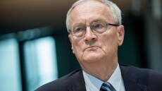 Συνελήφθη πρώην επικεφαλής των μυστικών υπηρεσιών της Γερμανίας: Κατηγορείται για προδοσία 