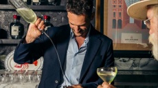 Νίκος Ταχμάζης: Η ελληνική φύση γίνεται cocktail στο Avra Bar