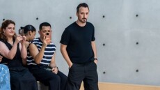 Ο Άντονι Βακαρέλο αποχωρεί από τον Saint Laurent έπειτα από δέκα χρόνια