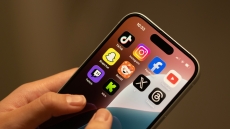 Μπλόκο σε Instagram, Facebook και TikTok για παιδιά κάτω των 15 ετών από το 2027: Οι βασικές ρυθμίσεις του νομοσχεδίου και οι ευθύνες των πλατφορμών