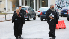 Δίκη για τα Τέμπη: «Είναι σαν να έσκασε πυρηνική βόμβα στο κεφάλι του παιδιού μου», κατέθεσε η μητέρα του Γεράσιμου
