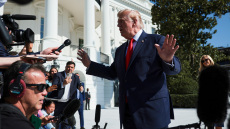 CNN: Ο Λευκός Οίκος απέπεμψε σε «ζωντανή μετάδοση» την Κίμπερλι Γκιλφόιλ, όλο το παρασκήνιο
