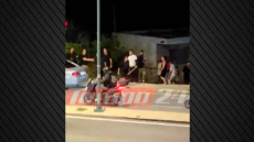 Άγρια συμπλοκή ομάδων Ρομά με ρόπαλα, σίδερα και ξύλα στη Ρόδο, δείτε βίντεο