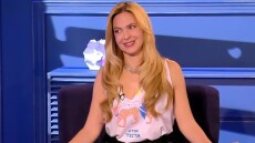 Ρένα Μόρφη για τη γνωριμία με την Ντούα Λίπα και την Έμιλι Ραταϊκόφσκι: Έχουμε μια σχέση με τον Ρομέν Γαβρά και μας έφερε τη νύφη