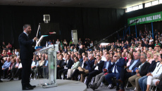 ΠΑΣΟΚ: Περιοδείες, διεύρυνση και διπλό μέτωπο κατά Μητσοτάκη και Τσίπρα