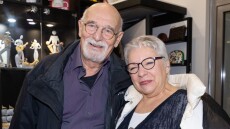 Αντώνης Αντωνίου για Νατάσα Ασίκη: Αν γύριζα τον χρόνο πίσω θα ήθελα να γνώριζα νωρίτερα τη σύζυγό μου

