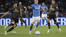 Ματσάρα στη Serie A Νάπολι-Ρόμα 3-3, η Άστον Βίλα 2-1 τη Μάντσεστερ Σίτι, δείτε γκολ από την Ευρώπη