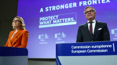 Η ΕΕ δίνει στη Frontex νέες εξουσίες για απέλαση μεταναστών από χώρες εκτός Ευρώπης