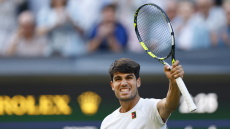 Wimbledon: Έχασε σετ από τον Στρουφ, αλλά προκρίθηκε στον 4ο γύρο ο Αλκαράθ - Βίντεο 
